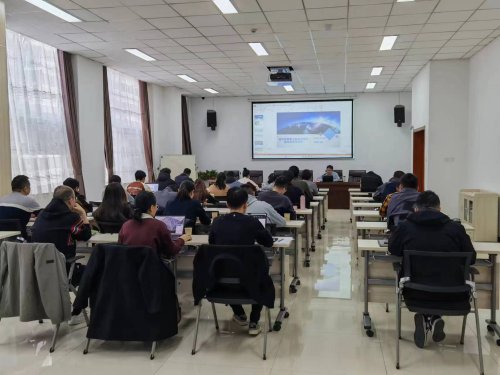 中恒博瑞总工程师周兴华受邀为国网青海省电力公司人员进行数字孪生技术培训